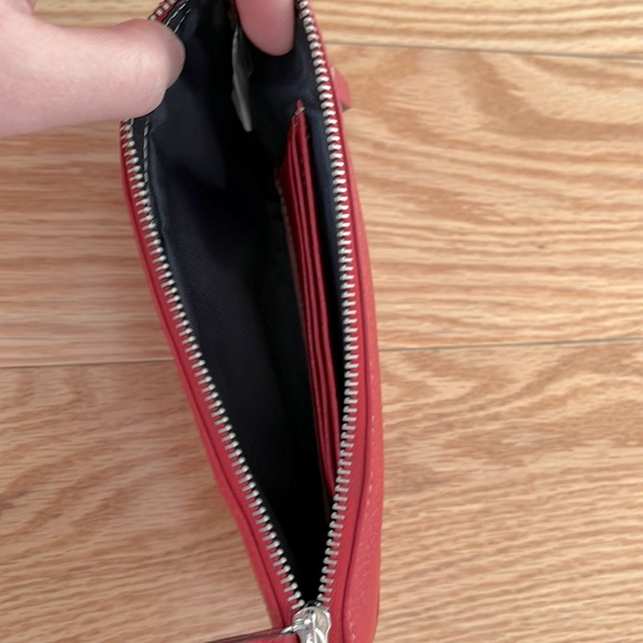 Danier Wristlet Red - Picture 5 of 5